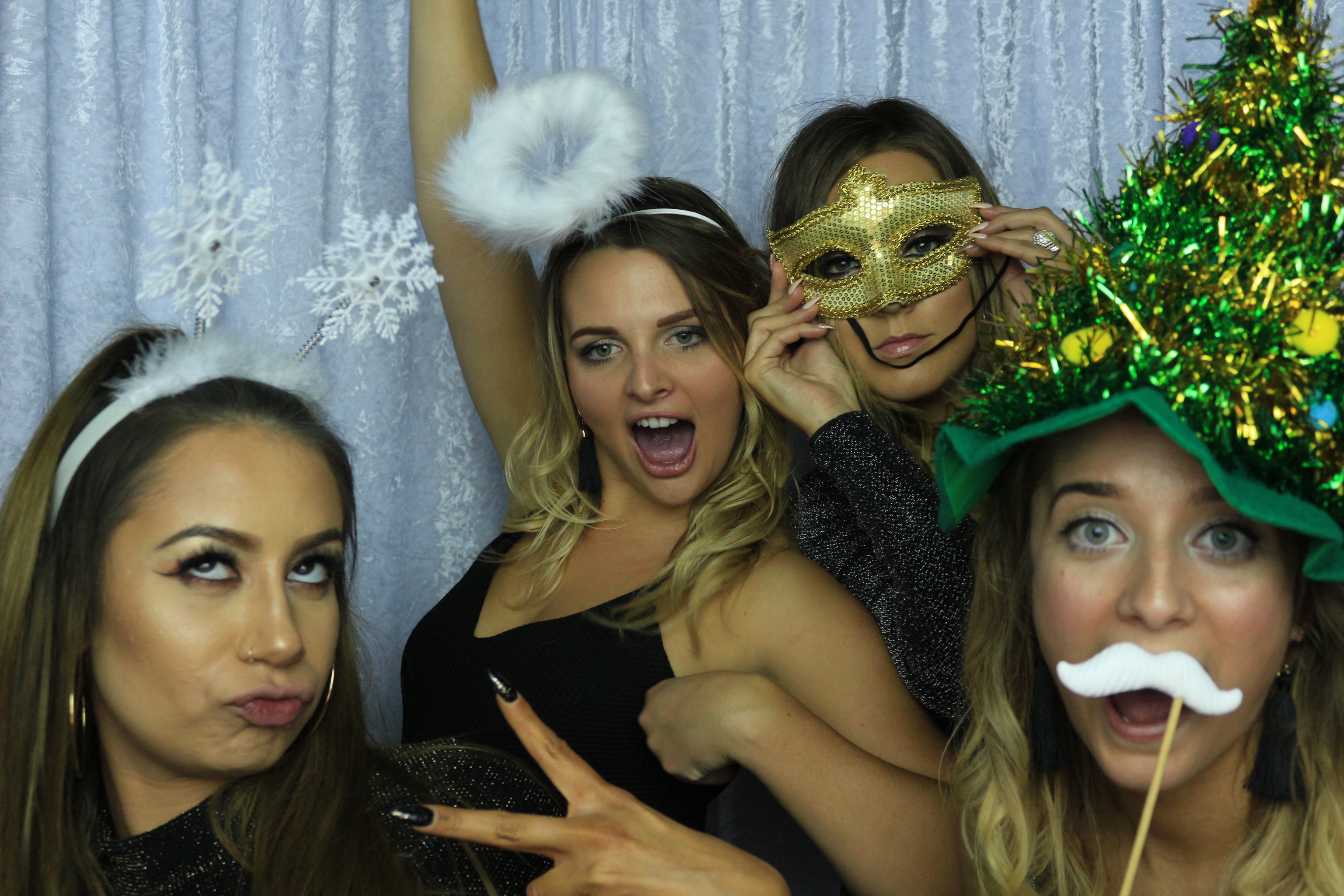 Saint Gobain Christmas Party 2018 - Images | View more photos from the event at gallery.partydelightsphotobooth.co.uk/u/PartyDelightsPhotoBooth/Saint-Gobain-Christmas-Party-2018-Images